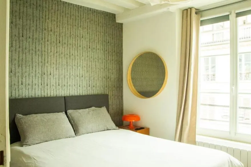 Loft Parisien Au Coeur Du Marais Lägenhet