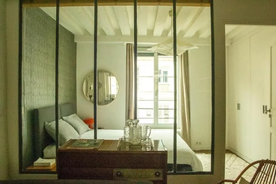 Loft Parisien Au Coeur Du Marais Apartment